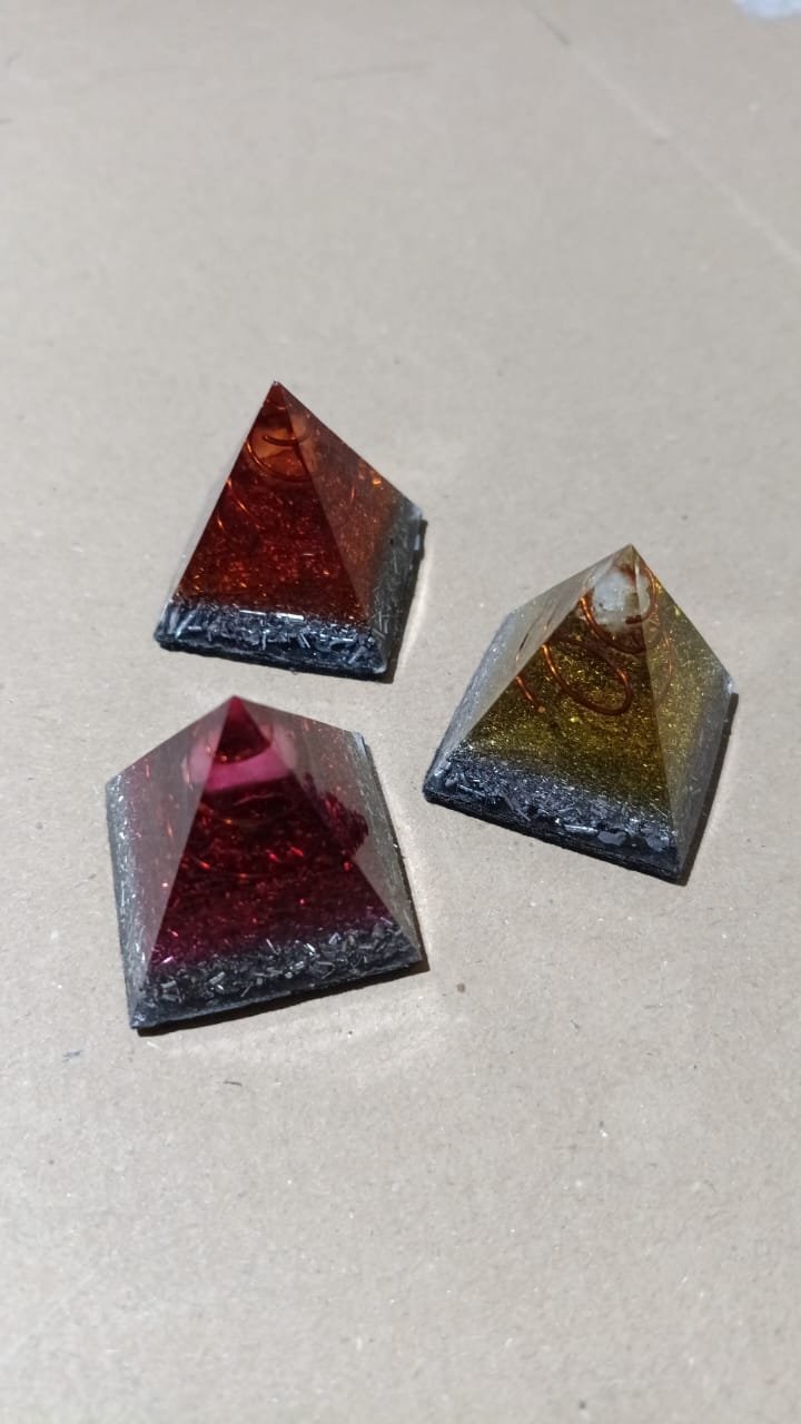 Pirámide 4 x 5 cm. Colores