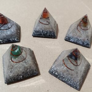 Pirámides 4 x 5 cm. Piedras Especiales