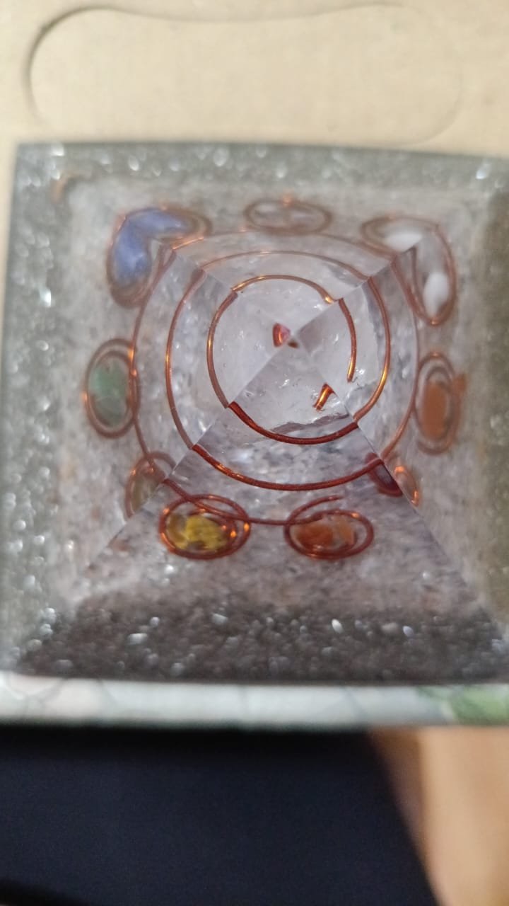 Pirámide 8 x 8. Ocho piedras. - Image 2